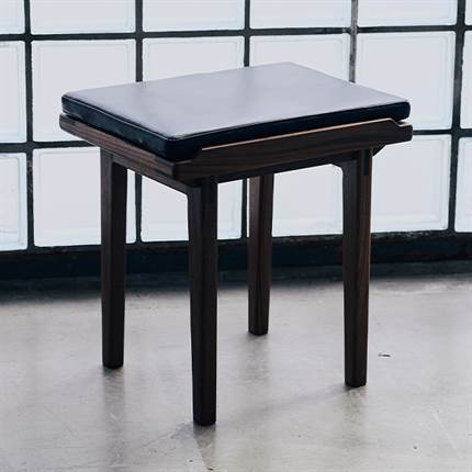 Kath og Andersen KA53 skammel - Valnød