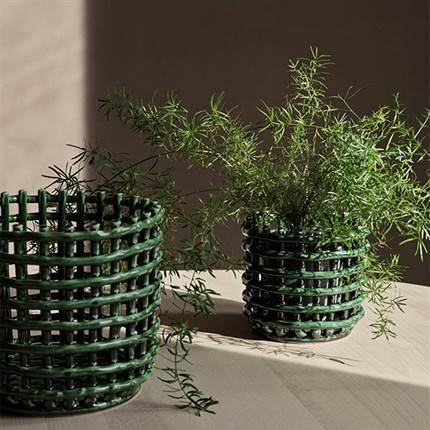 Ferm Living Ceramic basket, small - Emerald green