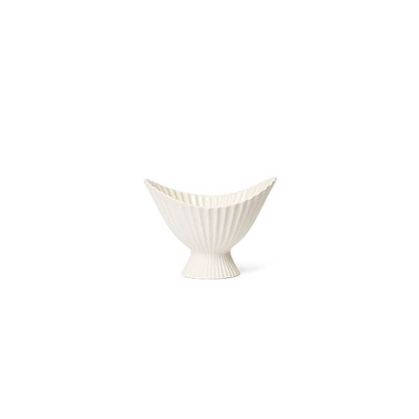 Se Ferm Living Fountain bowl, small - Off-white hos Erling Christensen Møbler