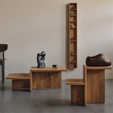 Miljøbillede af Distinct sidebordet og Distinct sofabordet i eg fra Ferm Living