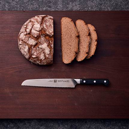 Zwilling Pro brødkniv 23 cm