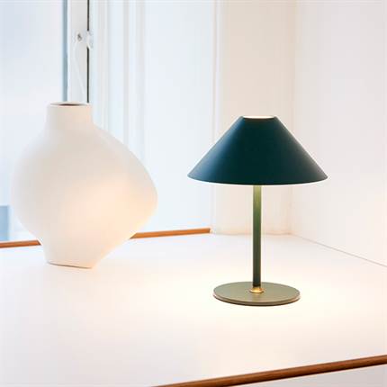 Halo Design Hygge bordlampe Ø 19 cm - Dyb grøn