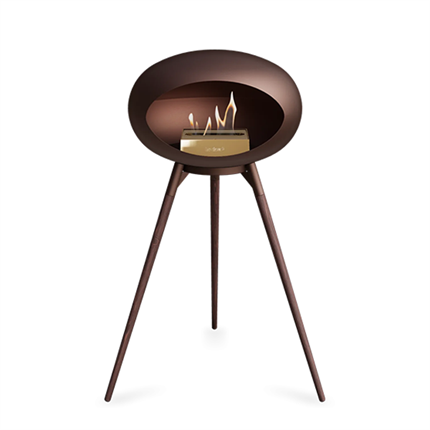 Biopejs i mokka fra Le Feu med ben i røget eg med smukke detaljer