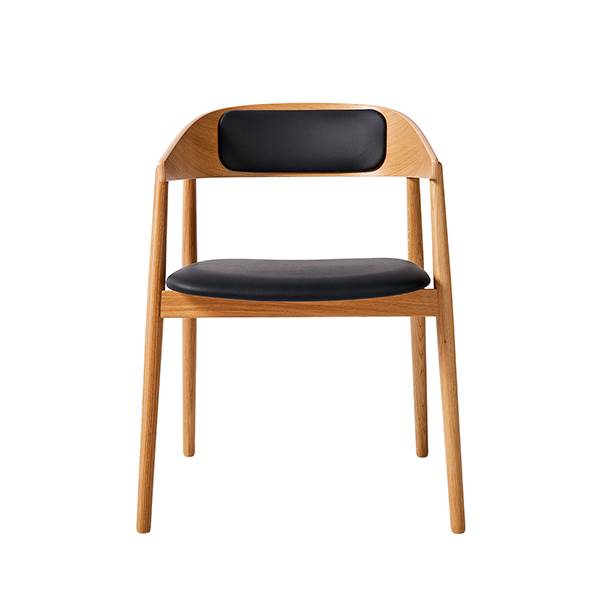 Andersen Furniture AC2 spisebordsstol - Polstret sæde & ryg - Mat lak