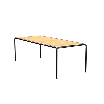 Langt havebord i træ med sort stel