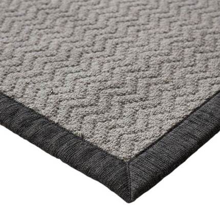 Bolero afpasset tæppe med kantbånd - beige