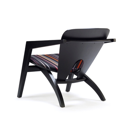 Wegner Butterfly GE460 stol - sortbejdset eg - stribet stof 