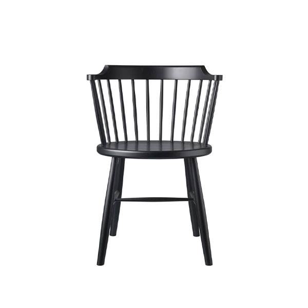 Se FDB Møbler - J18 spisebordsstol med armlæn - bøg, sort hos Erling Christensen Møbler