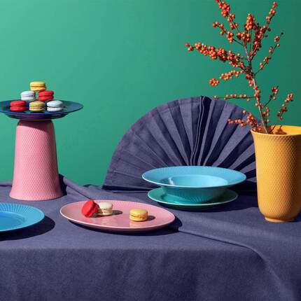 Lyngby Porcelæn Rhombe Color - Serveringsfad 28,5x21,5 - Rosa