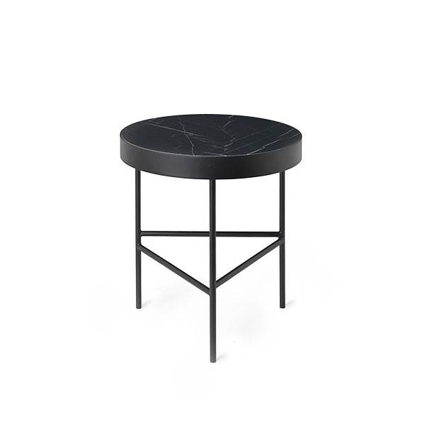 Se Ferm Living Marble Table - Medium - Black hos Erling Christensen Møbler