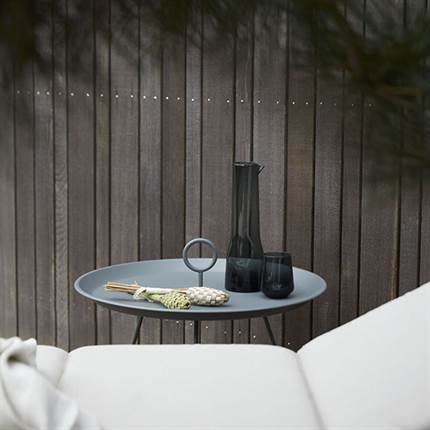 Miljøbillede med Eyelet bakkebord i blå