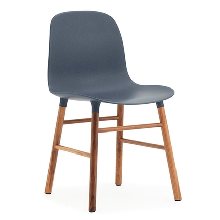 Normann Copenhagen Form stol - valnød/blå