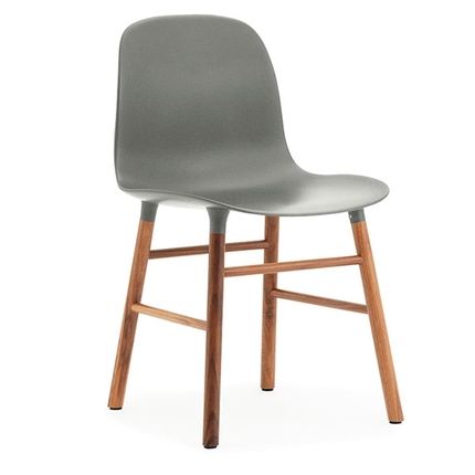 Normann Copenhagen Form stol - valnød/grå