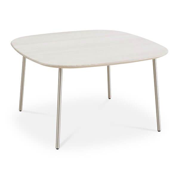 Se Thomsen Furniture Oak sofabord 80 x 80 - højde 50 cm hos Erling Christensen Møbler