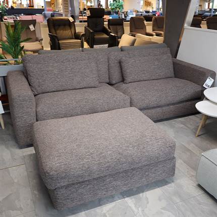 Båstad 3 pers. sofa m. puf - gråbrun stof