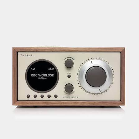 Tivoli Audio Model One + Walnut/Beige Dab
