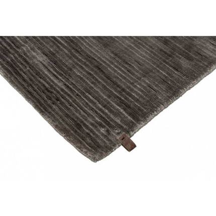 Kilroy Indbo Triangle viscose tæppe - Charcoal - Flere størrelser 
