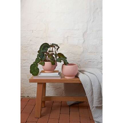 Knabstrup keramik urtepotteskjuler riller - Ø:14,5 cm - Rosa